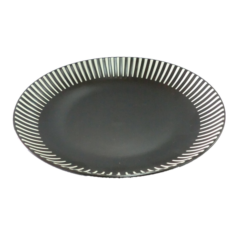 Deep Plate Modern Stripes Black 21.5cm x 3.8cm