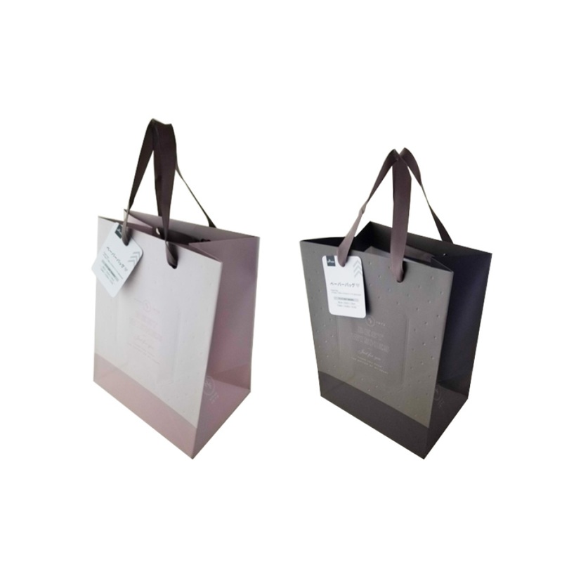 Paper Bag Basic Debossed 7.08in x 9.05in x 5.11in